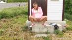 Pissing scene