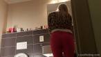 Pissing scene