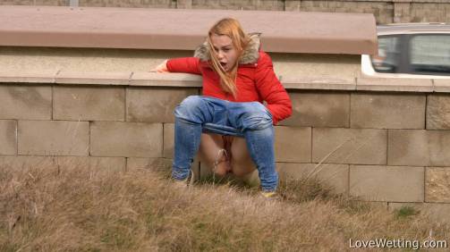 Pissing scene
