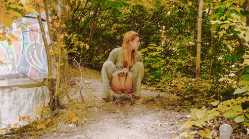 Pissing scene