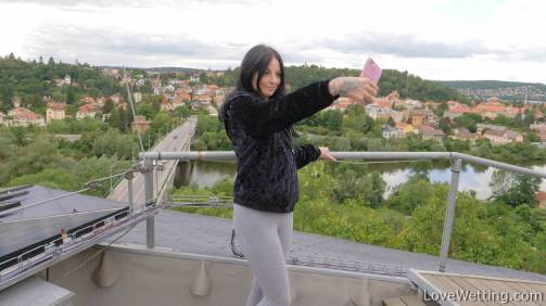 Sydney Love - Selfie On The Roof