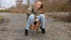 Pissing scene