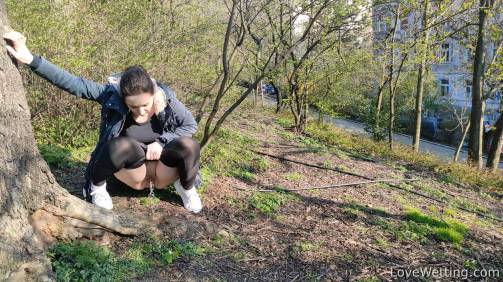 Pissing scene