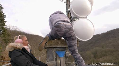 Lara Fox - Team Work